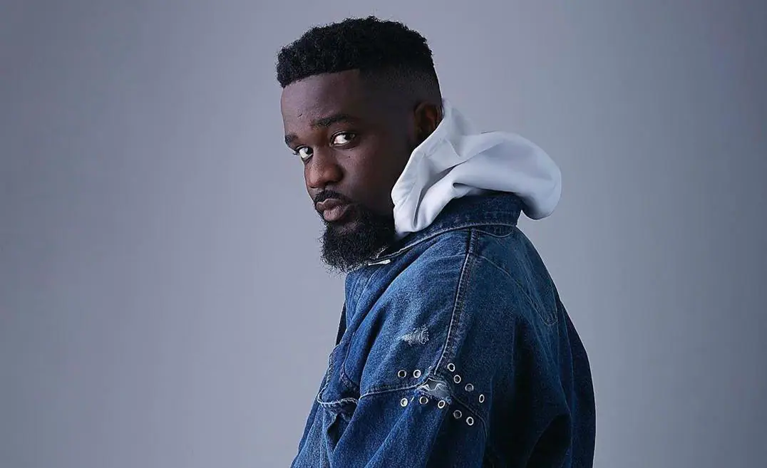 We have to check track records of leaders we give power to – Sarkodie rants