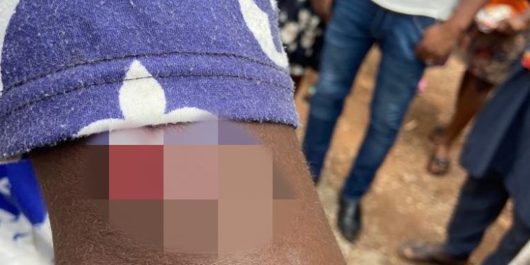 Security operatives accused of brutality by Akwatialine wood sellers, residents