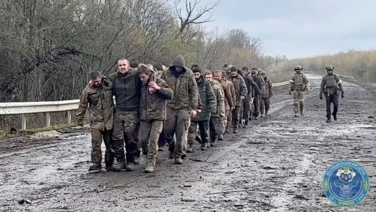 Moment Ukrainian soldiers return home to their families after an agreement with Russia
