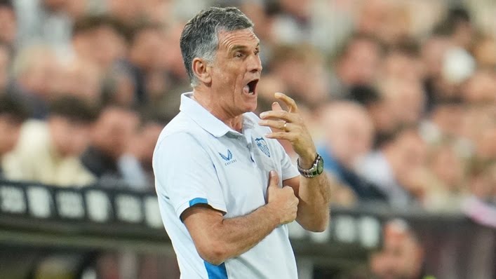 Sevilla coach calls squad to shake off binding ropes, compete for peace of mind