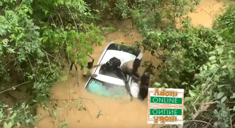 Car drifts from Takoradi-Cape Coast highway into stream