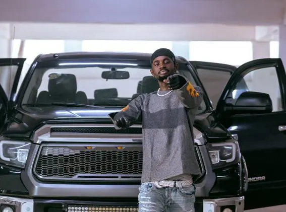 Black Sherif gets two cars from management