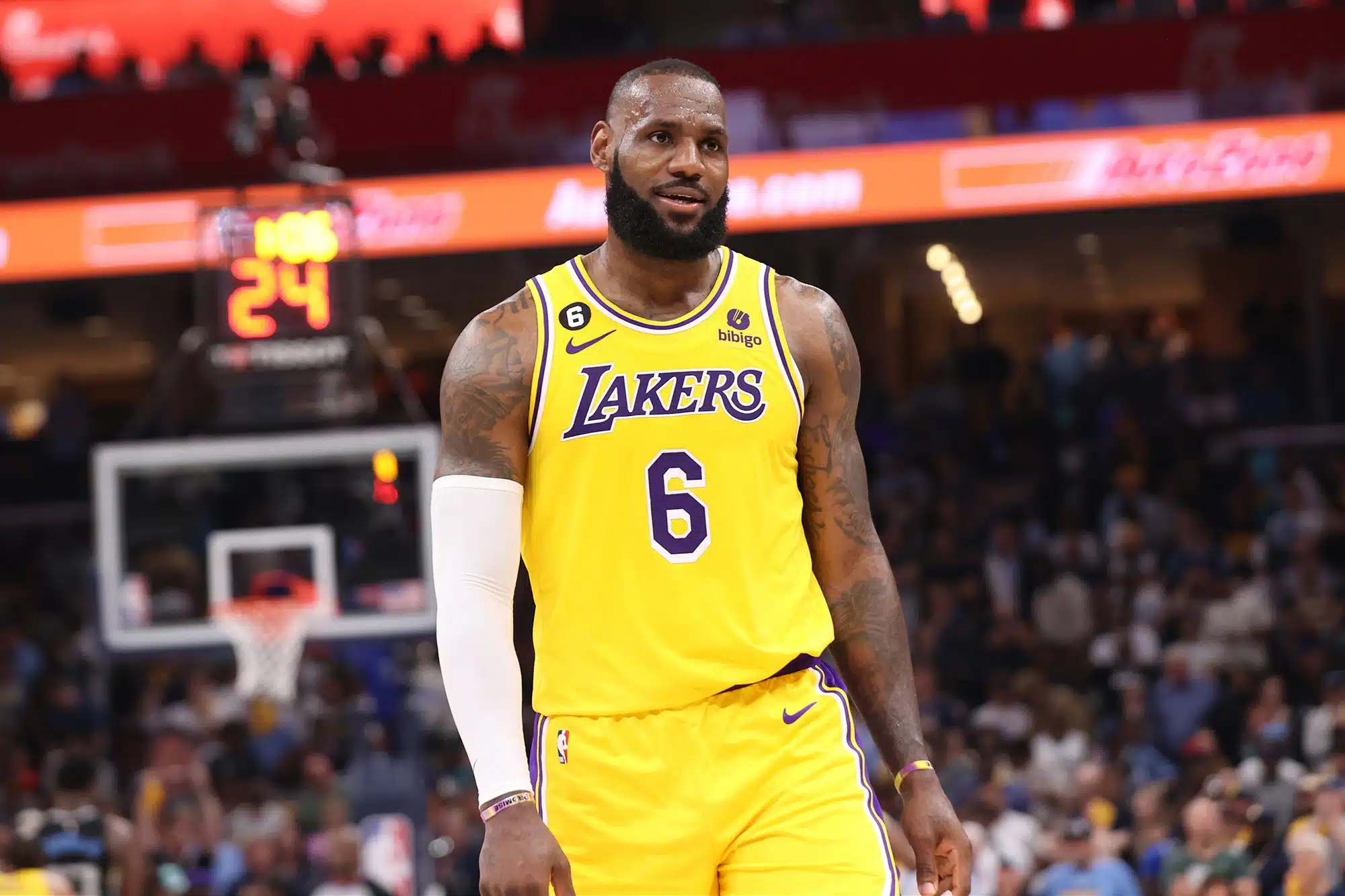 LeBron James makes history as the first to score over 50,000 points
