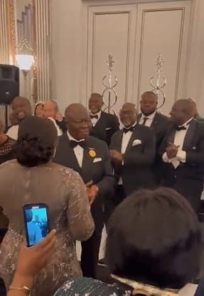 Video: Otumfuo hits the dancefloor, boogies to Amakye Dede’s ‘Iron Boy’ at 73 birthday party