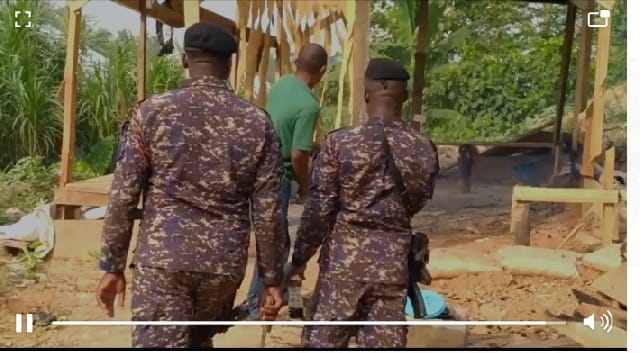 ‘Wee ghettos’ at Bibiani shut down by Police