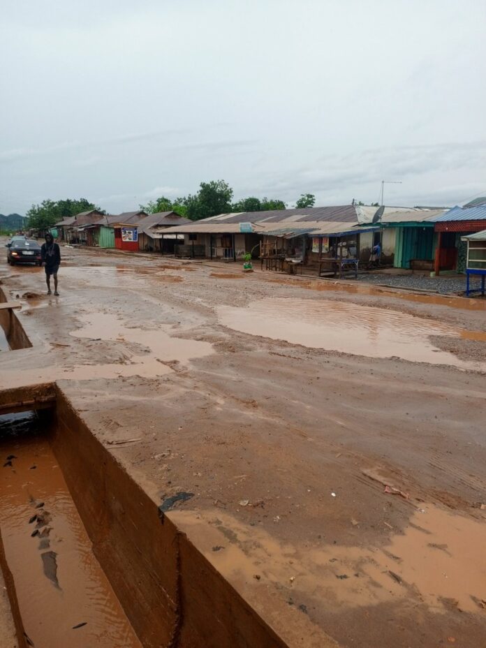 #ShowYourPotholesChallenge pops up on Twitter trends
