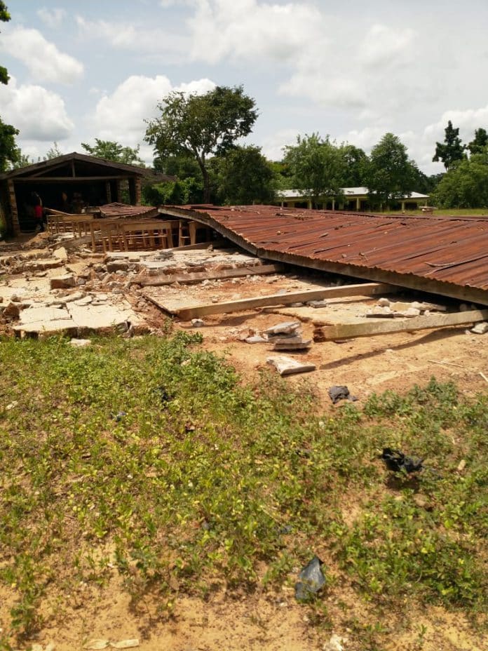 Windstorm pulls down Kramokrom D/A Primary School, 10 injured