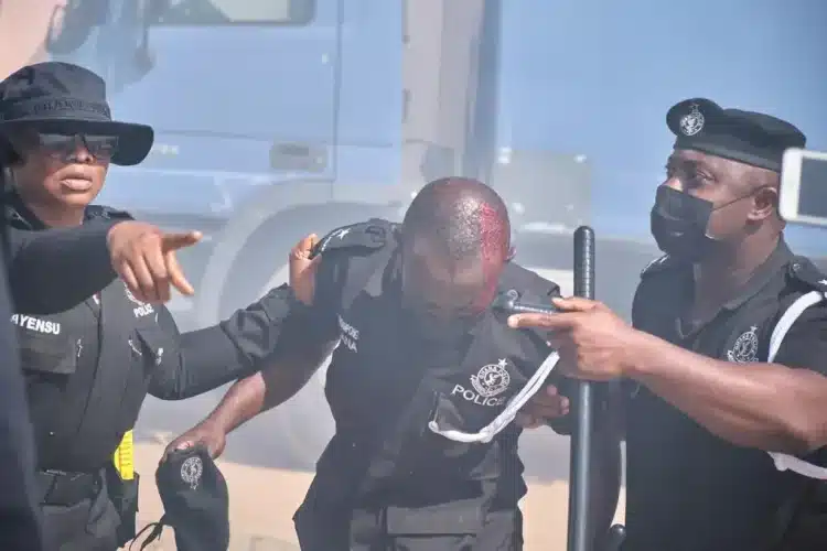 Rioting students injure police commander, 3 other officers
