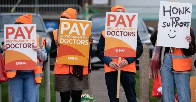 Senior physicians vote to decide whether to strike over salary