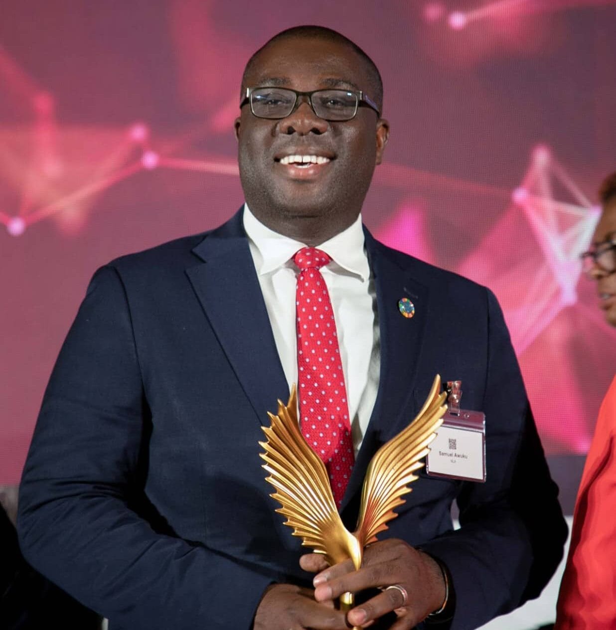 Sammi Awuku wins CEO of the Year award at Ghana CEO summit and Expo