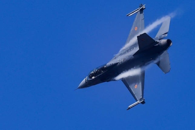 Russia claims sending F-16s to Ukraine poses “an enormous risk