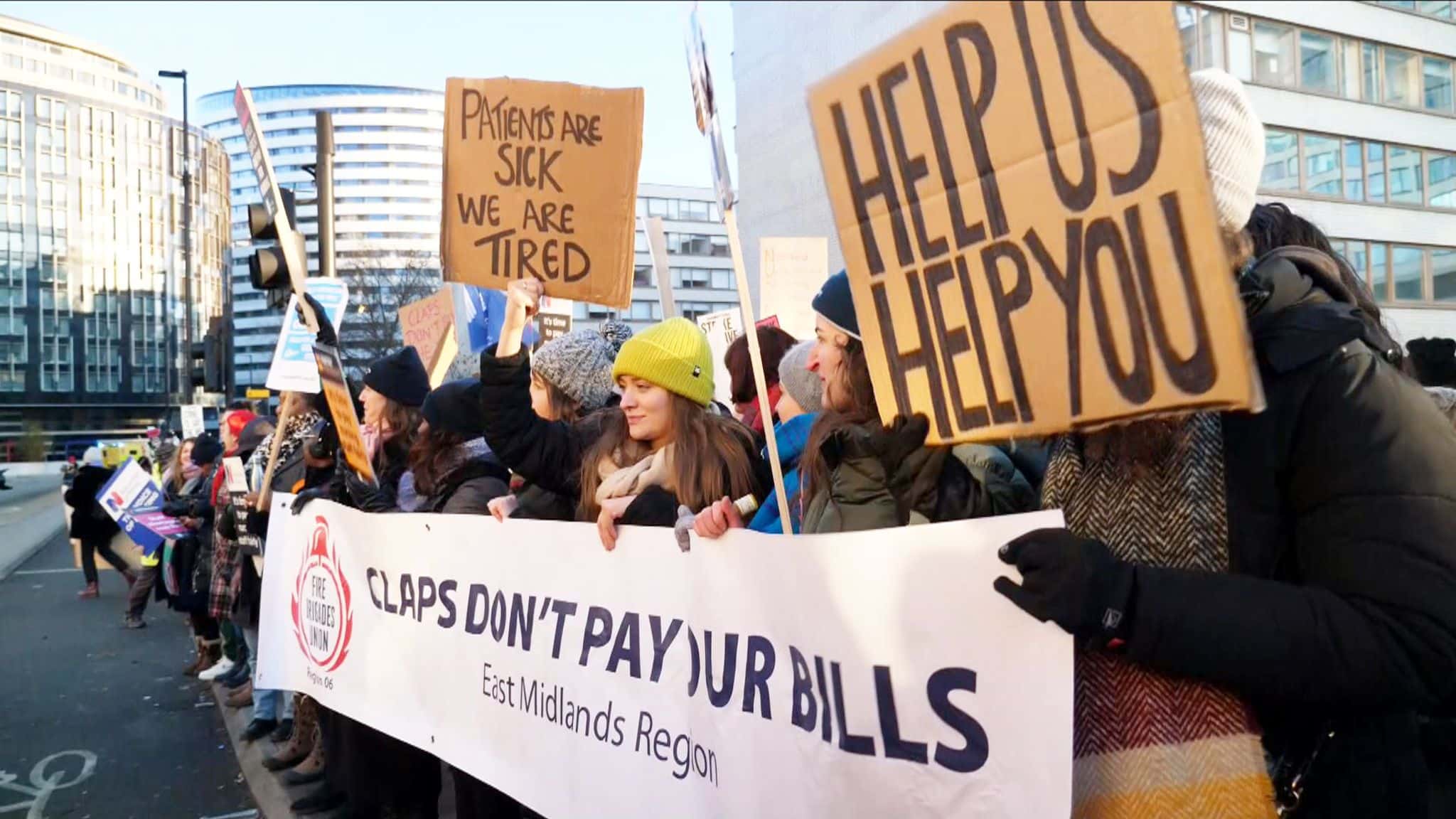 UK Nurses’ make “u-turn” on decision to hold out for double-digit pay rise – Cabinet minister laments