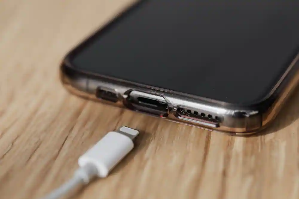 7 reasons your phone charging slowly