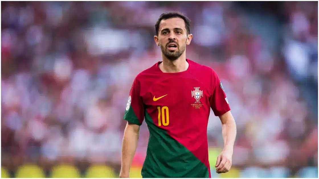 Jamie Carragher warns Bernado Silva to stay off Saudi deals