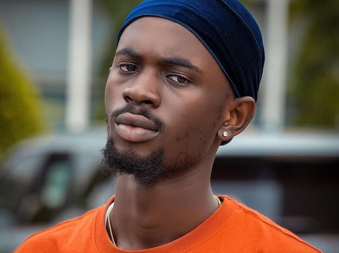 Black Sherif ‘preaches’ inclusivity as he invites sign language interpreter on stage during ‘Share a Coke’ concert