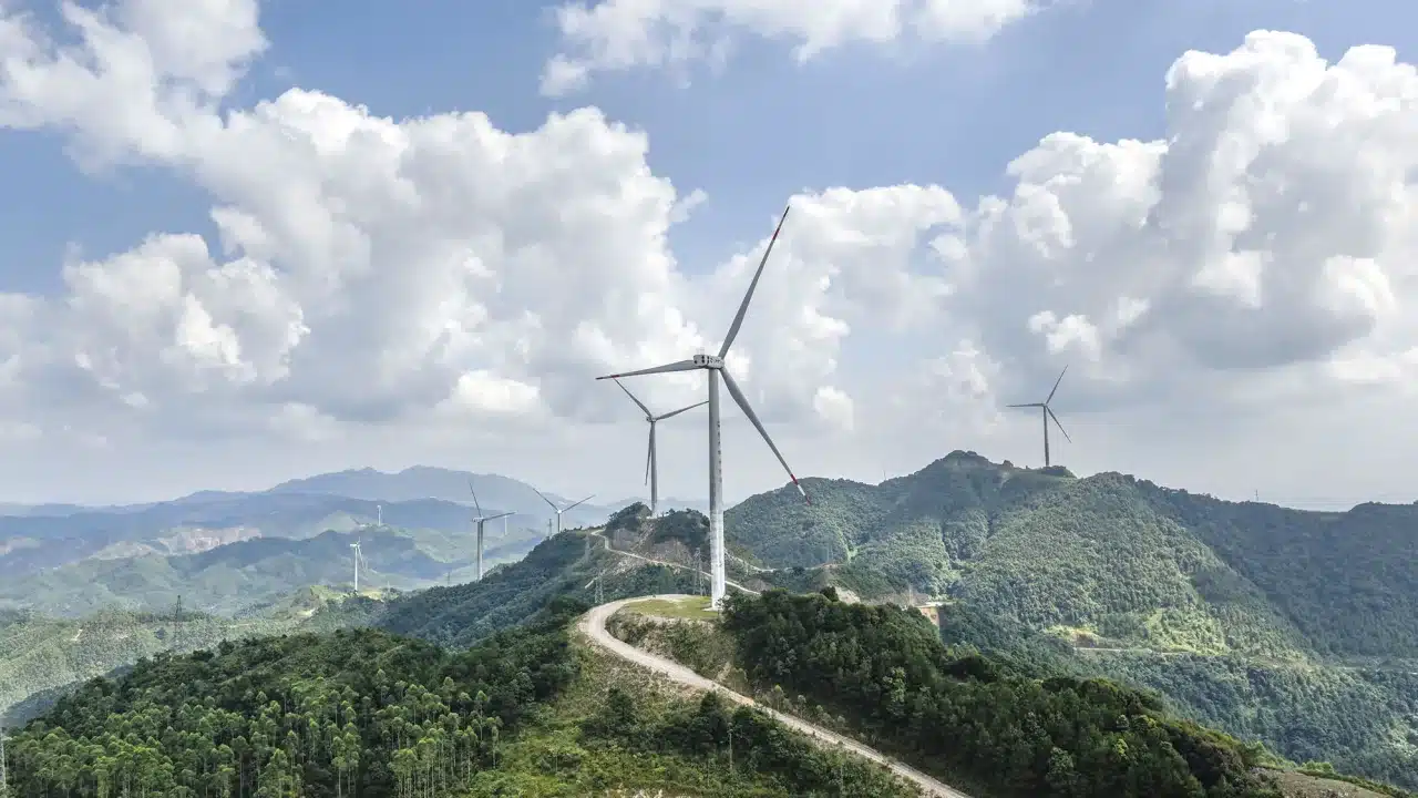 China to surpass its wind and solar target