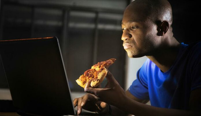 Late-night eating does not cause pot belly – Nutritionist