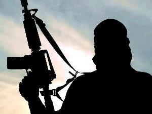 6 highway robbers attack mini bus; strip old woman
