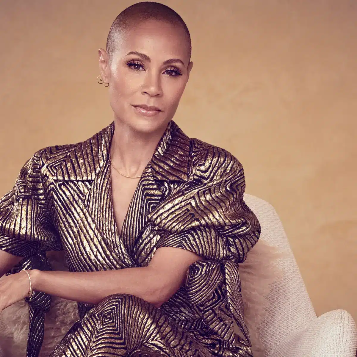 Jada Pinkett announces the release of her memoir