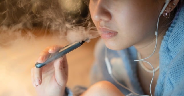UK among other countries to ban vape advertising to protect young people