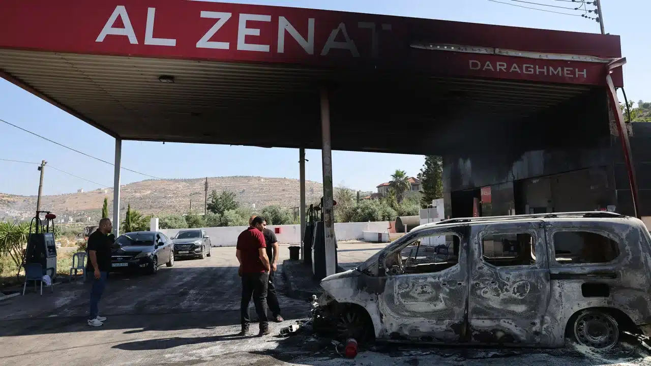 Palestinian villagers attacked after Israeli settlers killed