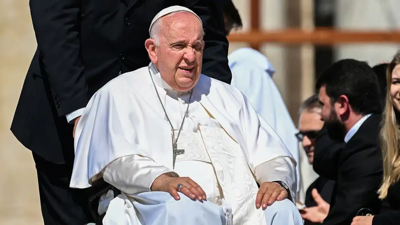 Pope had successful abdominal surgery – Vatican reports