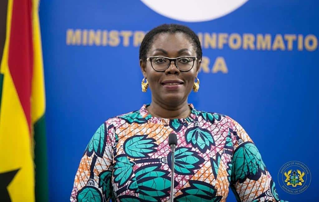 Angry customer lashes out at Ursula Owusu over sim block