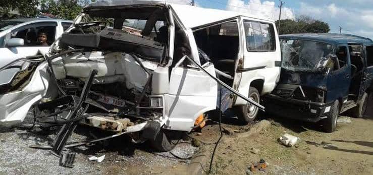 Malawi: 22 dead in road crash after football match