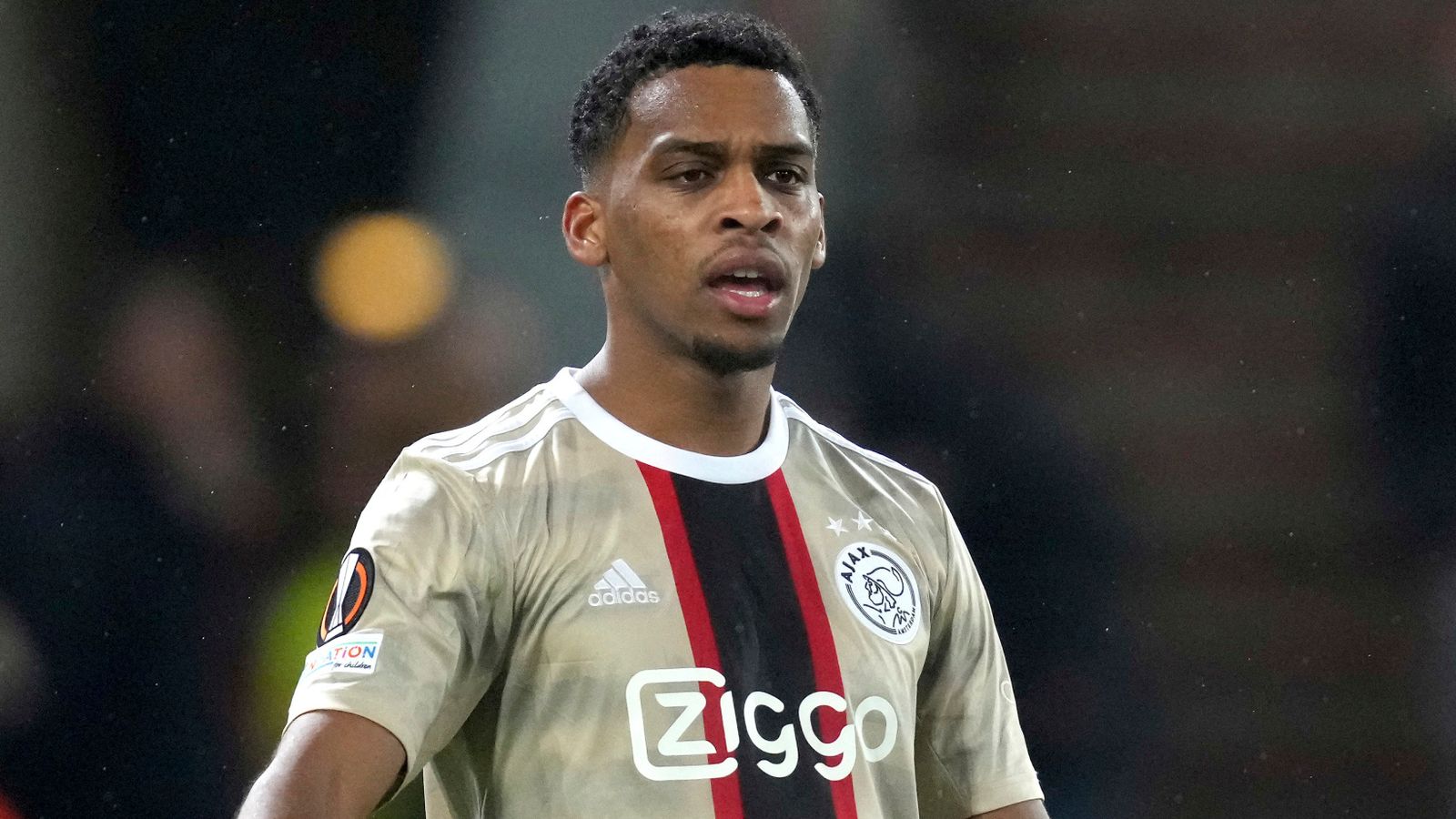 Arsenal in talks with Ajax for defender Jurrien Timber
