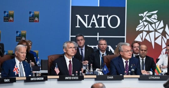 Iran warned by all 31 NATO members for helping Russia