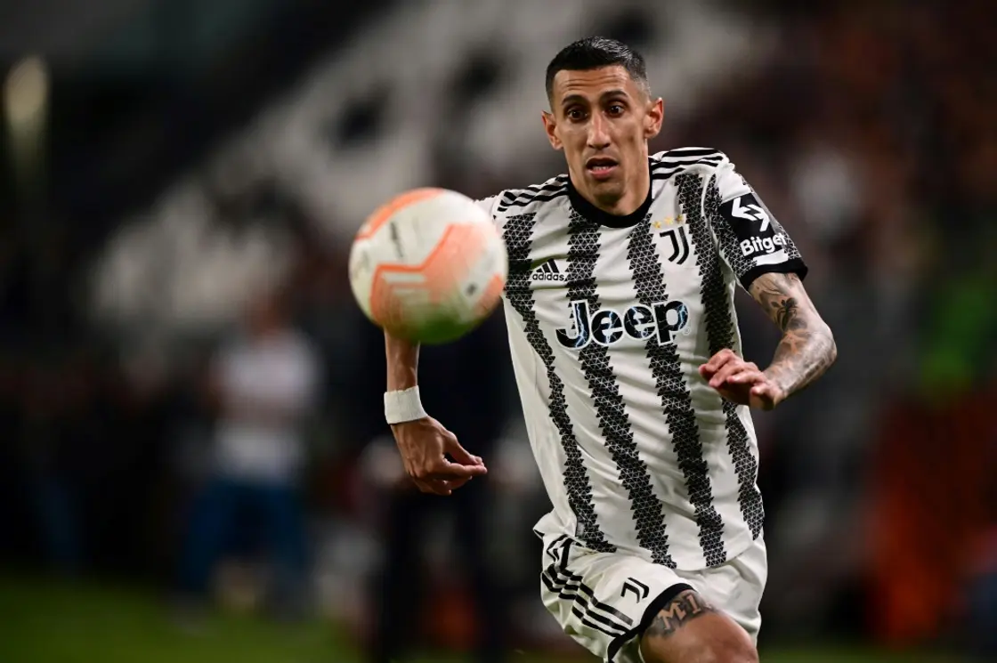 Di Maria shun Saudi, signs new deal with Benfica