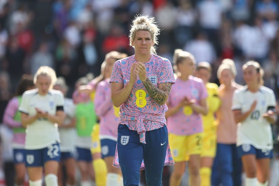 ‘Unhappy’ England temporarily halts bonus discussions with FA regarding