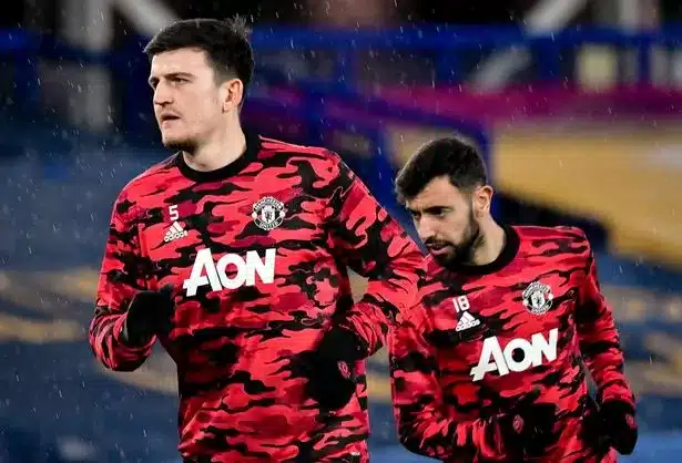 Raphael Varane reacts to Erik ten Hag’s removal of Maguire in place of Bruno as Utd captain