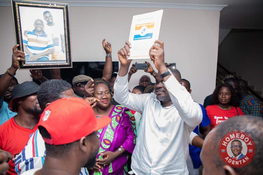 Energy Ministry’s PRO, Kwasi Obeng Fosu picks form to contest Adentan seat in NPP primaries