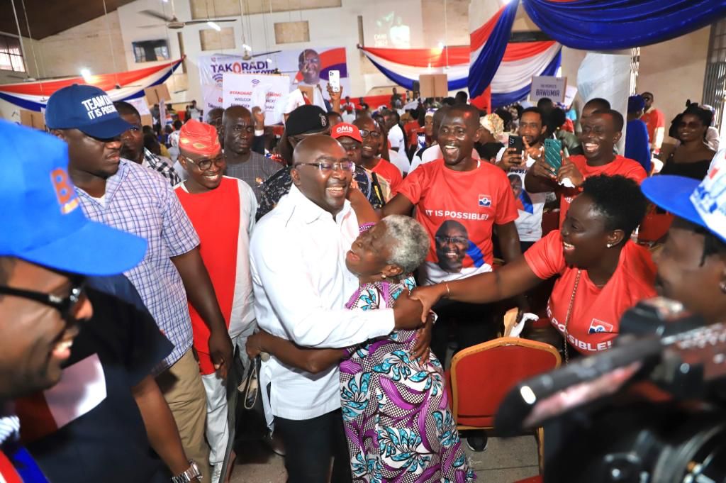 Bawumia receives special prayers from Kwesimintsim NPP delegates