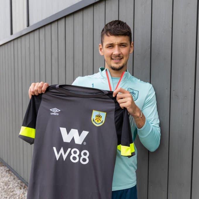 Trafford joins Burnley from Man City