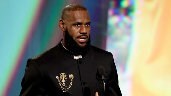 LeBron to return for another NBA season with Lakers