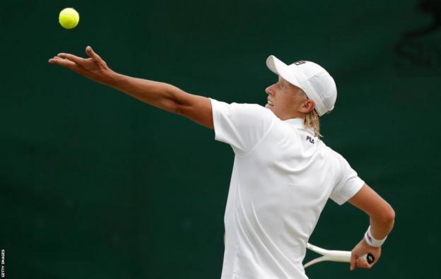 Leo Borg secures first ATP Tour win