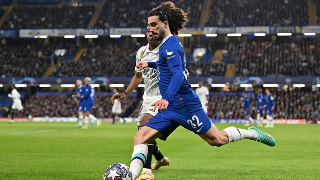 Marc Cucurella encourages Moses Caicedo to join the Blues