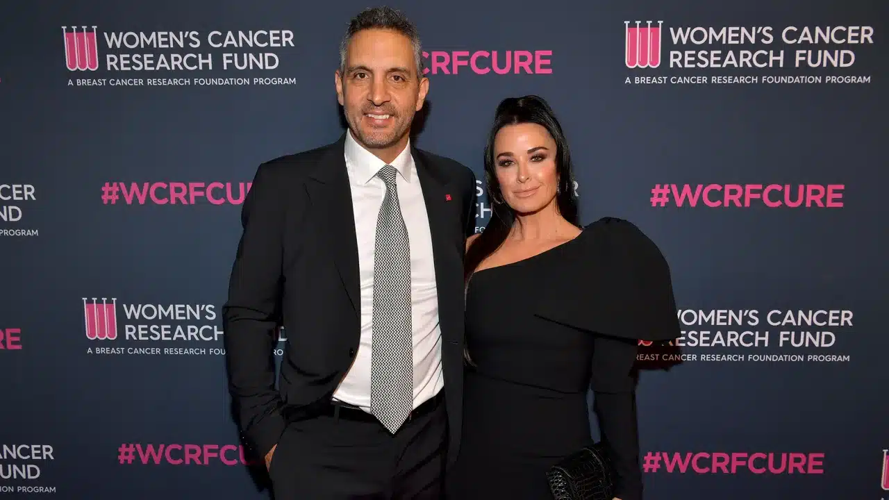 Kyle Richards, Mauricio Umansky deny reports of divorcing