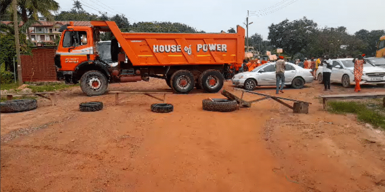 Pregnant women miscarrying because of bad roads – Shama residents protest