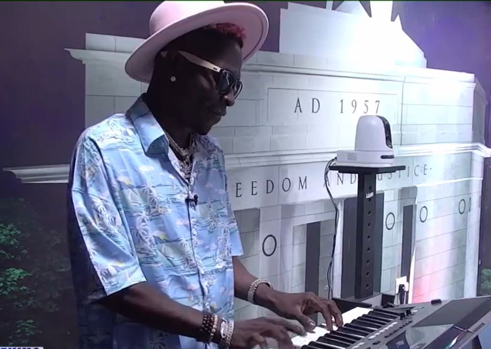 Watch Shatta Wale plays keyboard on Paul Adom-Otchere’s show