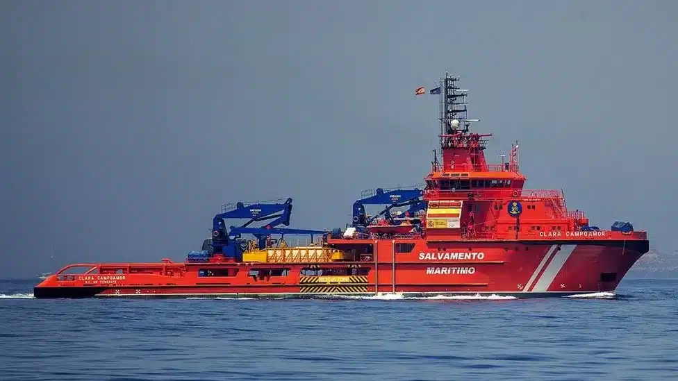 86 rescued during by Spain coast guard during search for missing migrant boat