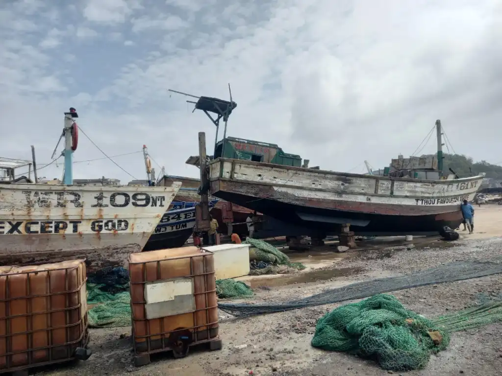 Fishers in New Takoradi observe closed fishing season
