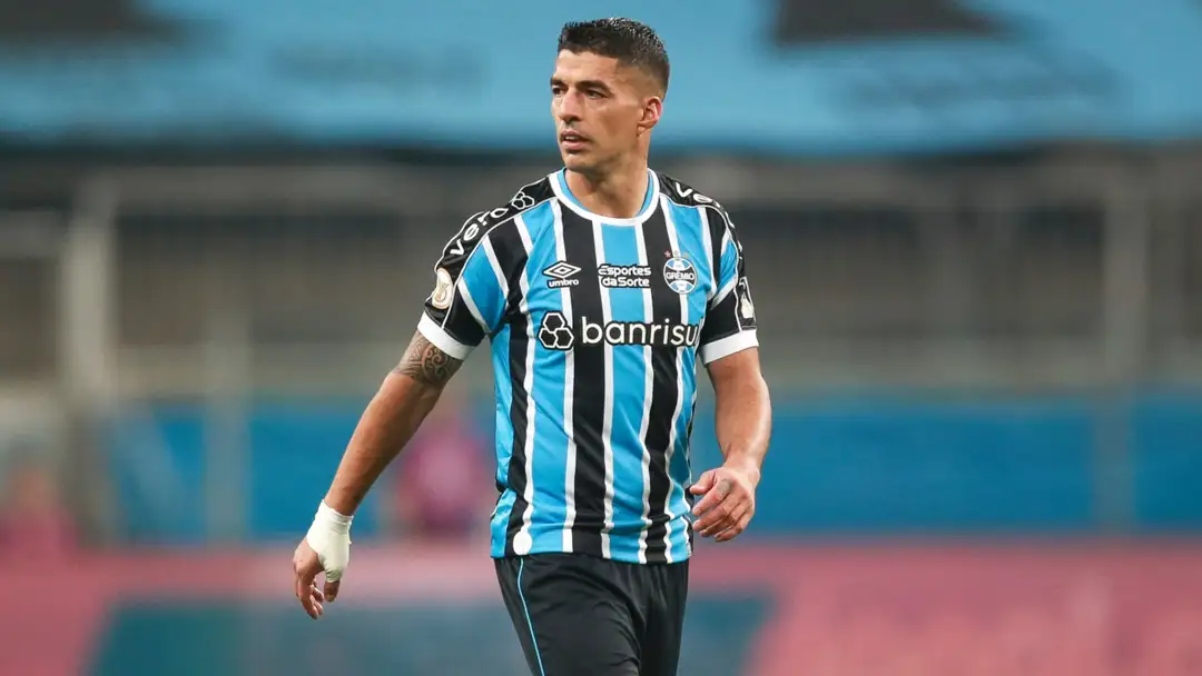 Suarez intends to join ex mates at Inter, troubles current club – Gremio coach confirms
