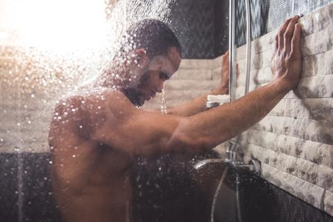 Why it is important to bath hot water during the rainy season