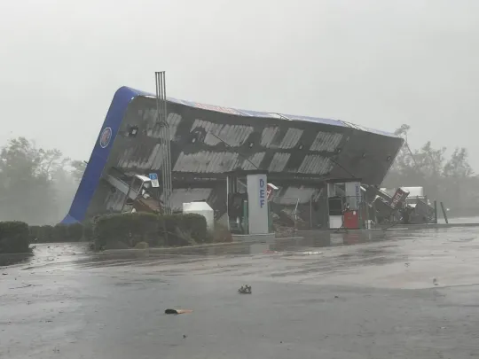 Two people killed as Hurricane Idalia converts Florida mansions into small islands