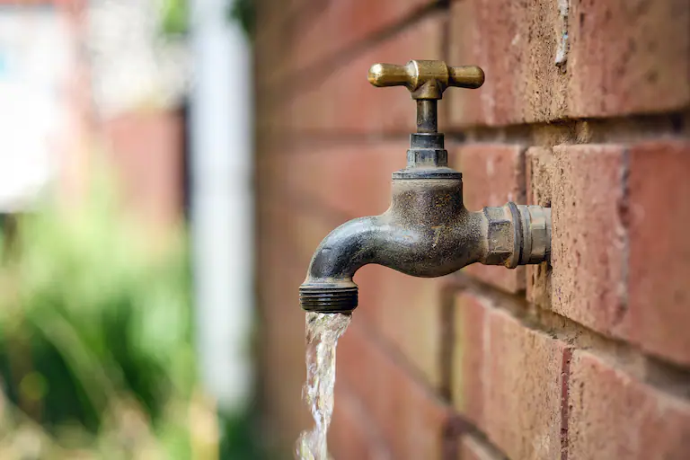 Running water: How to operate the faucet in your home