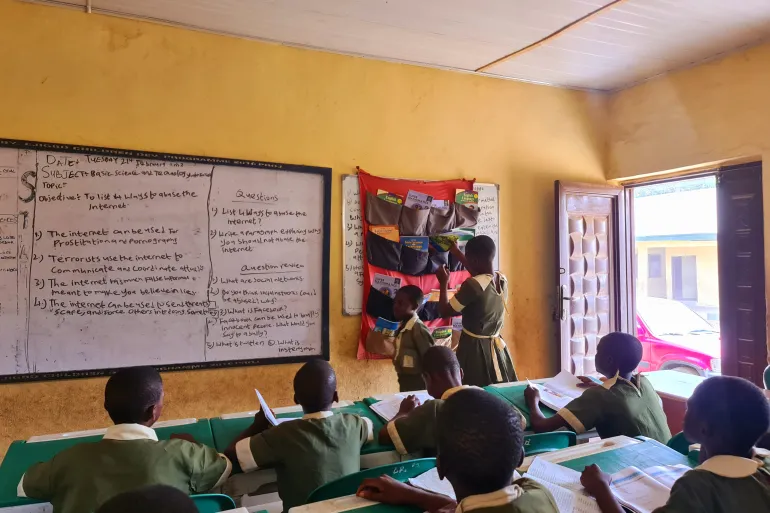 ‘Hanging libraries’ of Nigeria, a book campaign  inspiring people in Nigeria
