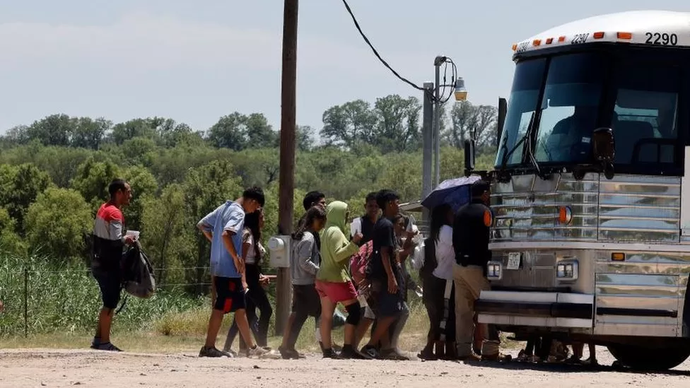 3-year-old girl dies aboard bus carrying migrants in Texas